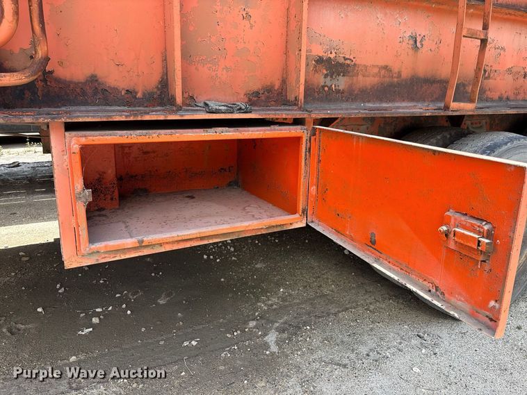 image for item DV7295 Al-Jon car crusher trailer