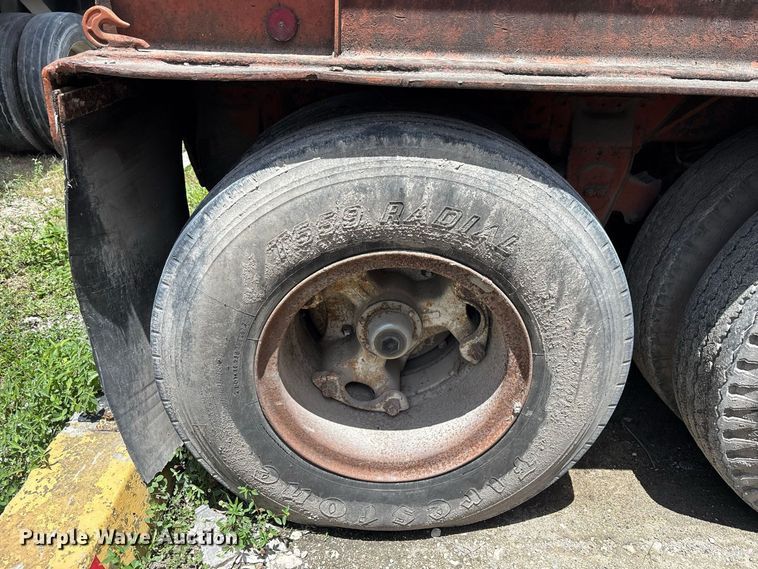 image for item DV7295 Al-Jon car crusher trailer