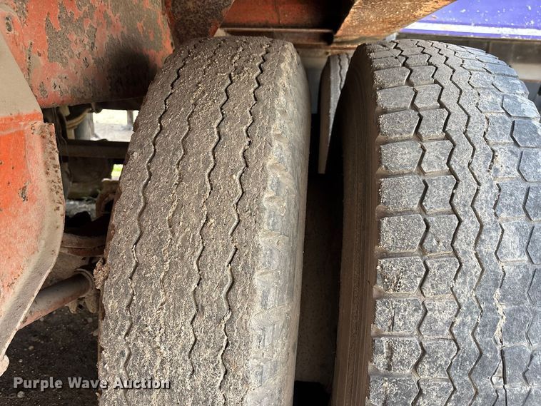 image for item DV7295 Al-Jon car crusher trailer