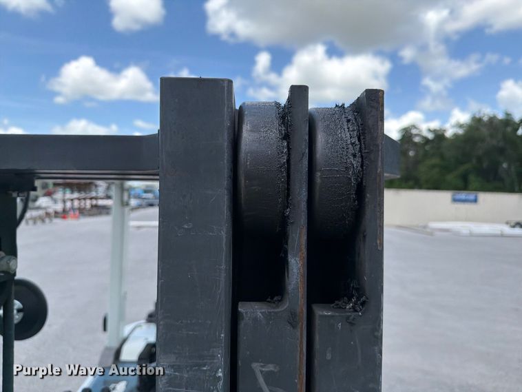 image for item DV7297 2016 UniCarriers PF80YLP forklift