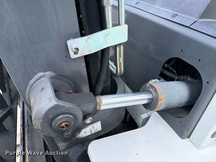 image for item DV7297 2016 UniCarriers PF80YLP forklift