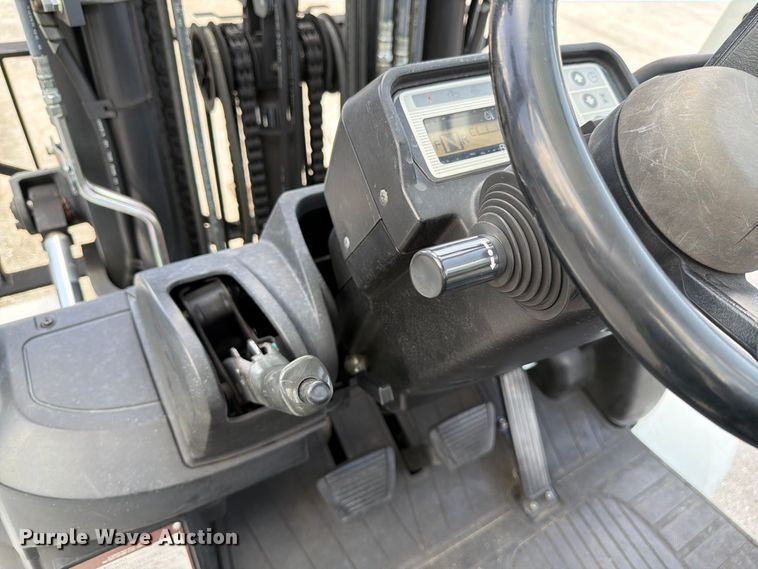 image for item DV7297 2016 UniCarriers PF80YLP forklift