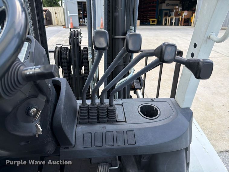 image for item DV7297 2016 UniCarriers PF80YLP forklift