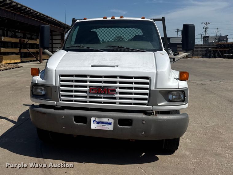 image for item DY3080 2006 GMC C5500 flatbed truck