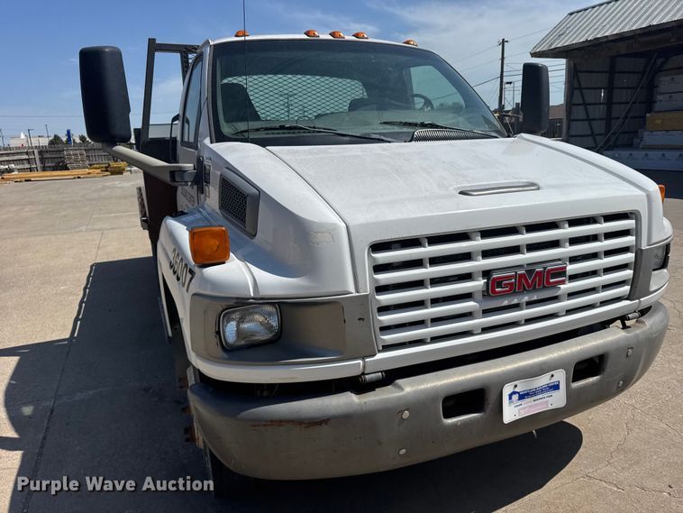 image for item DY3080 2006 GMC C5500 flatbed truck