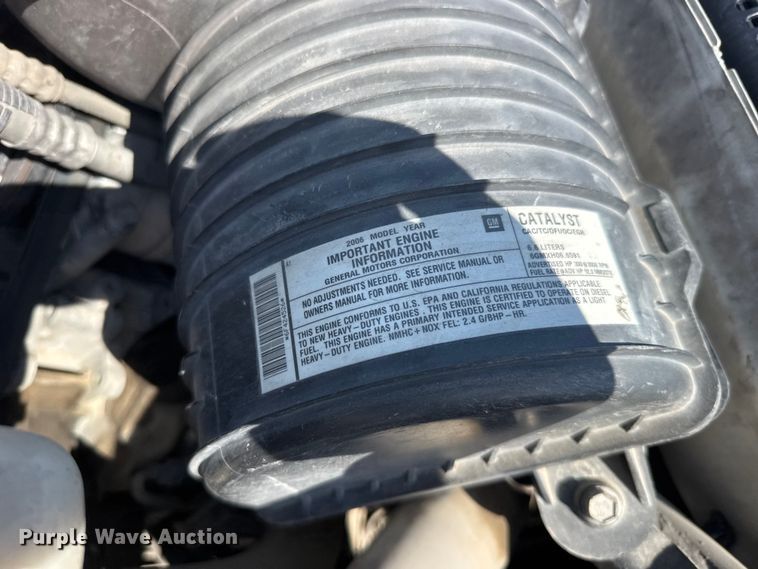 image for item DY3080 2006 GMC C5500 flatbed truck