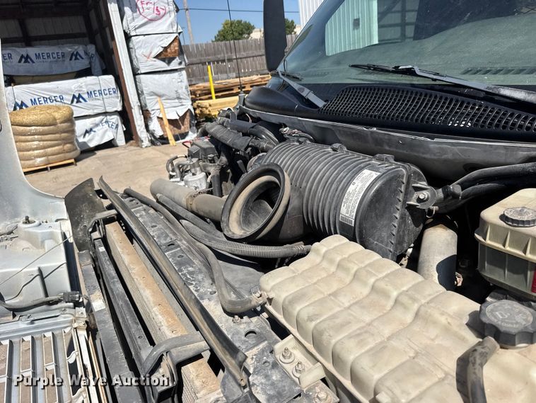 image for item DY3080 2006 GMC C5500 flatbed truck
