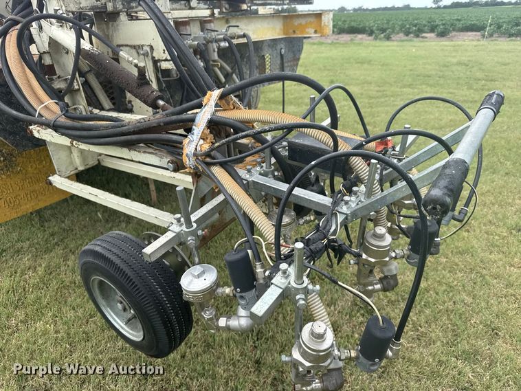 image for item DY3154 1986 Chevrolet C30 flatbed pickup truck