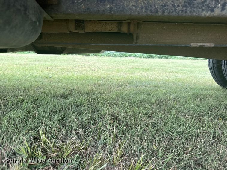 image for item DY3154 1986 Chevrolet C30 flatbed pickup truck