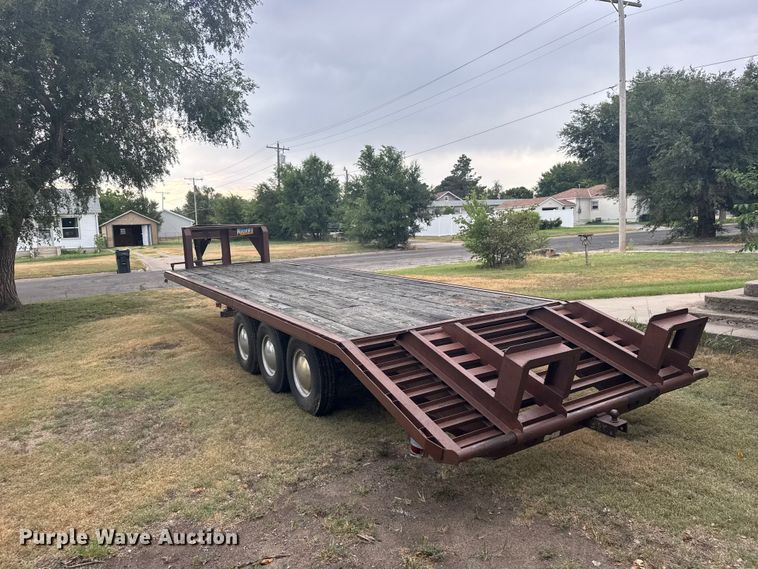 image for item DY3176 1984 WW Trailer Manufacturers equipment trailer