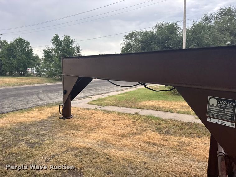 image for item DY3176 1984 WW Trailer Manufacturers equipment trailer