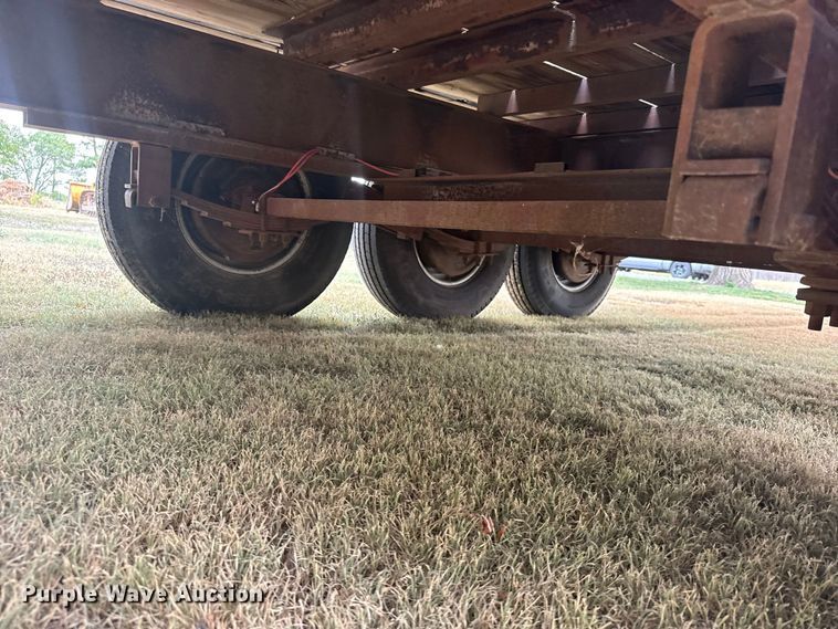 image for item DY3176 1984 WW Trailer Manufacturers equipment trailer