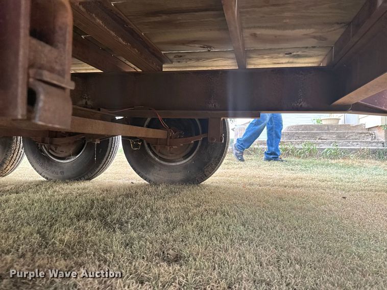 image for item DY3176 1984 WW Trailer Manufacturers equipment trailer