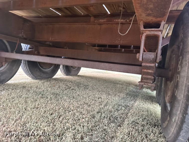 image for item DY3176 1984 WW Trailer Manufacturers equipment trailer
