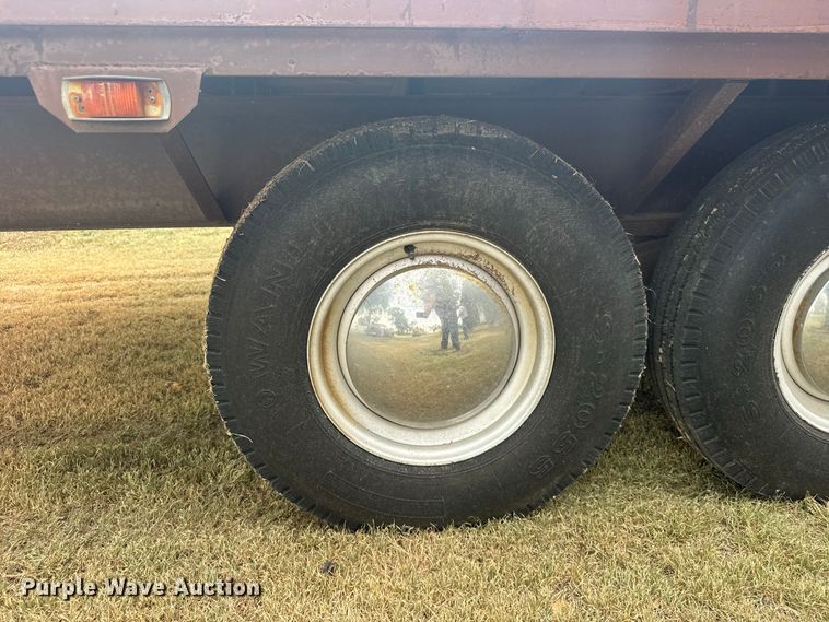 image for item DY3176 1984 WW Trailer Manufacturers equipment trailer