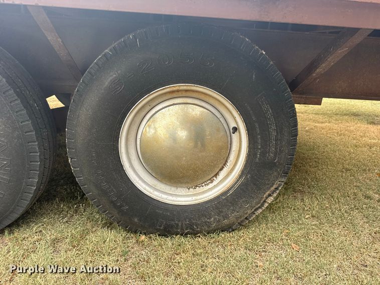 image for item DY3176 1984 WW Trailer Manufacturers equipment trailer