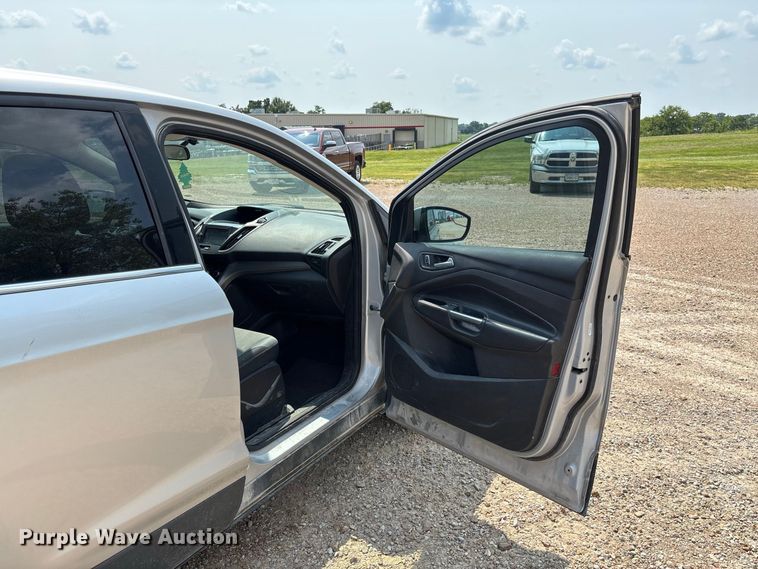 image for item DZ4529 2015 Ford Escape SUV