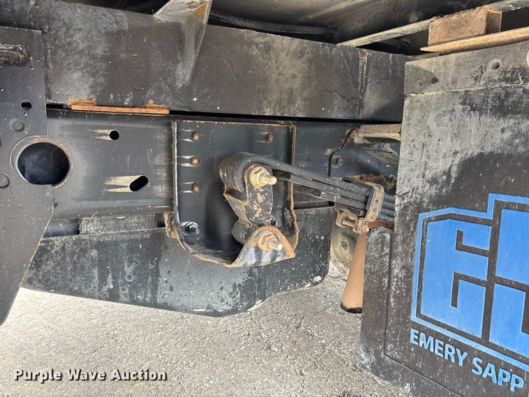 image for item DZ4546 2017 Chevrolet Silverado 3500HD Flatbed pickup truck