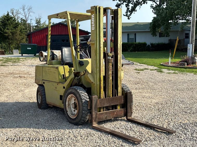 image for item DZ4570 Clark C500Y S60 forklift