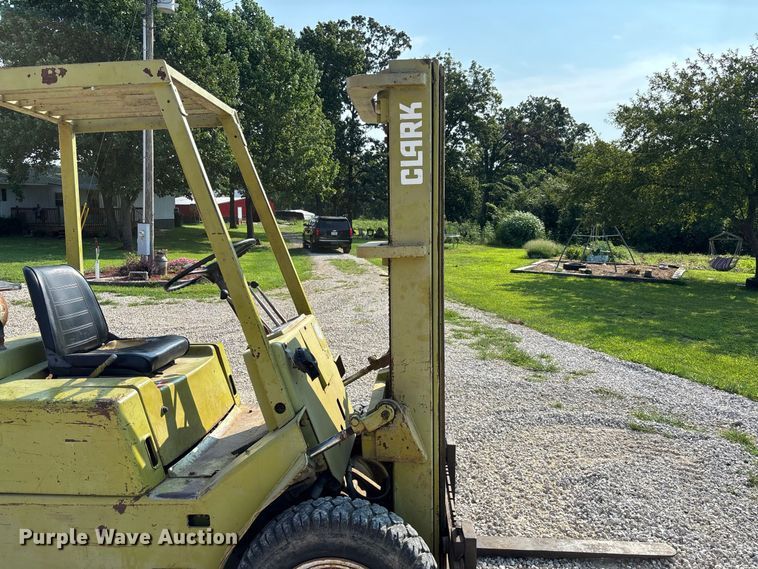 image for item DZ4570 Clark C500Y S60 forklift