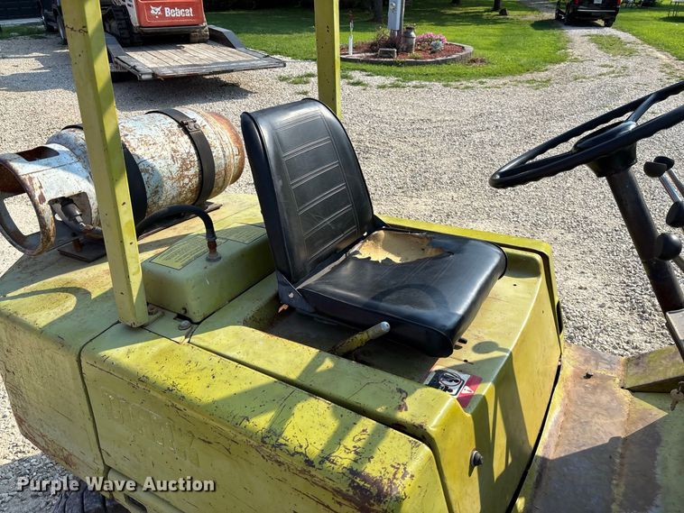 image for item DZ4570 Clark C500Y S60 forklift