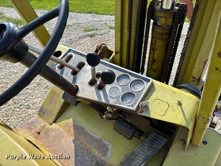 image for item DZ4570 Clark C500Y S60 forklift