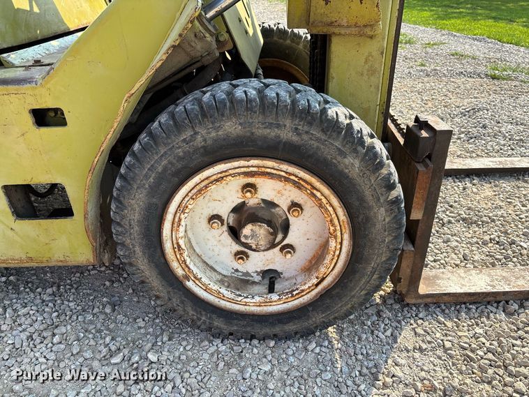 image for item DZ4570 Clark C500Y S60 forklift