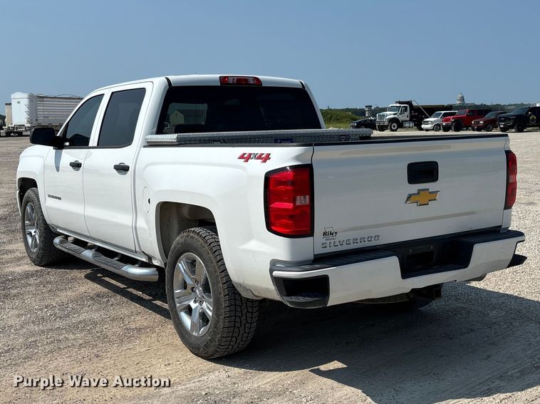 image for item DZ4571 2018 Chevrolet Silverado 1500 Crew Cab pickup truck