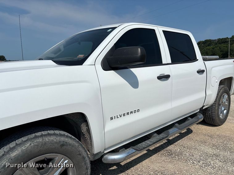 image for item DZ4571 2018 Chevrolet Silverado 1500 Crew Cab pickup truck
