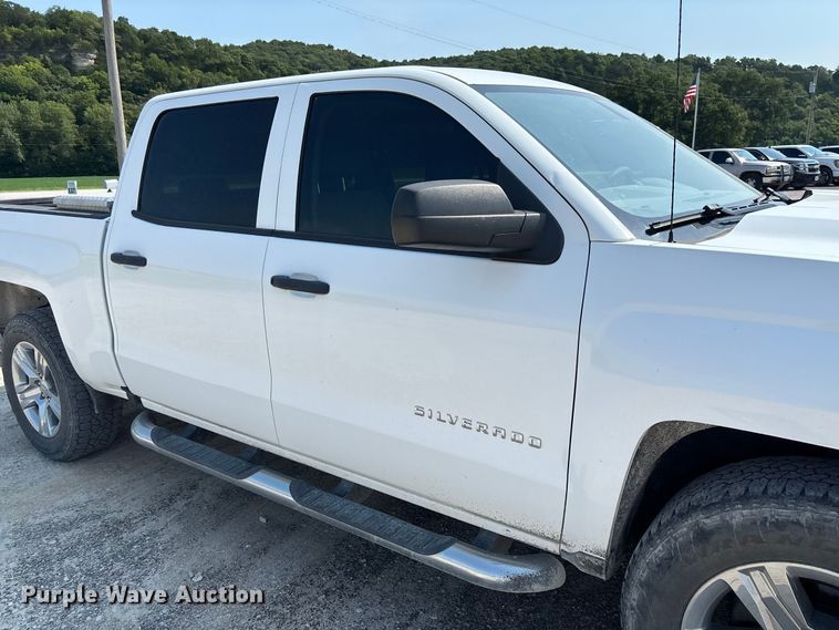 image for item DZ4571 2018 Chevrolet Silverado 1500 Crew Cab pickup truck