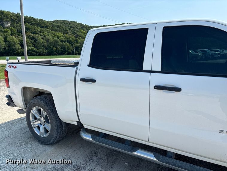 image for item DZ4571 2018 Chevrolet Silverado 1500 Crew Cab pickup truck