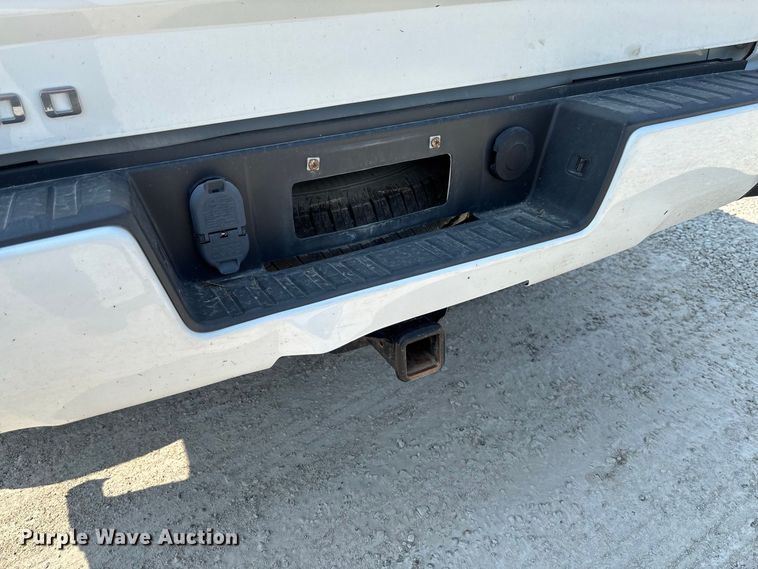 image for item DZ4571 2018 Chevrolet Silverado 1500 Crew Cab pickup truck