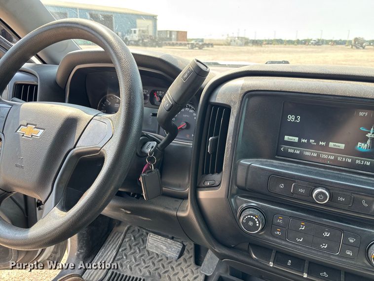 image for item DZ4571 2018 Chevrolet Silverado 1500 Crew Cab pickup truck