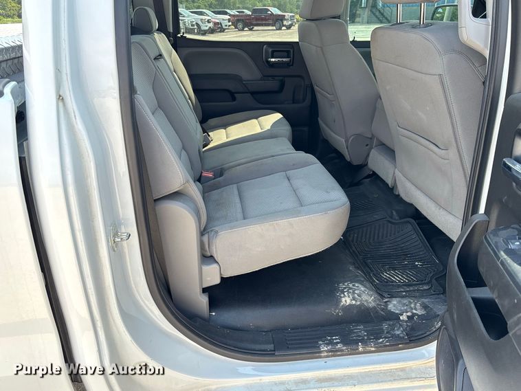 image for item DZ4571 2018 Chevrolet Silverado 1500 Crew Cab pickup truck