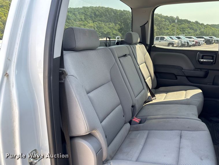 image for item DZ4571 2018 Chevrolet Silverado 1500 Crew Cab pickup truck