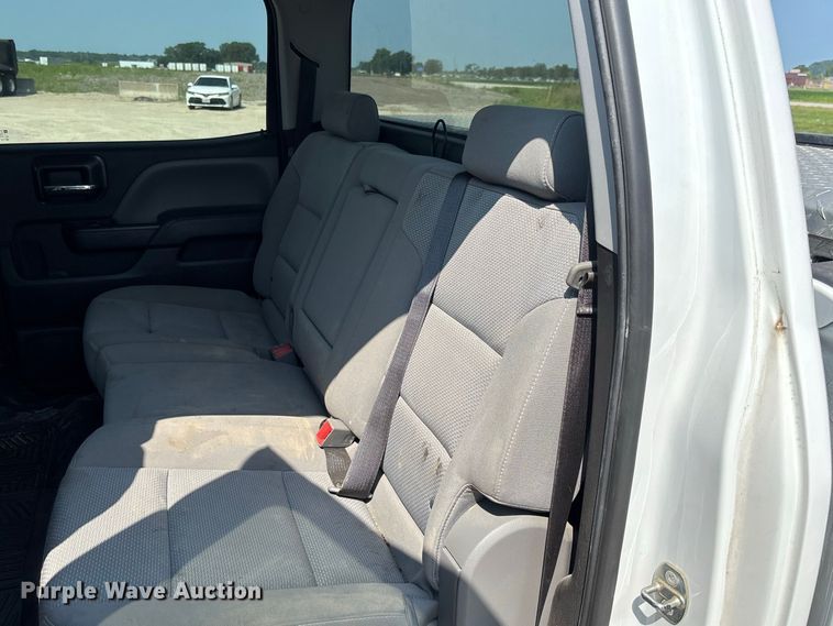 image for item DZ4571 2018 Chevrolet Silverado 1500 Crew Cab pickup truck