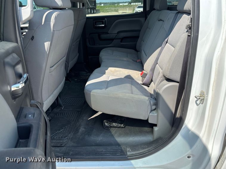 image for item DZ4571 2018 Chevrolet Silverado 1500 Crew Cab pickup truck