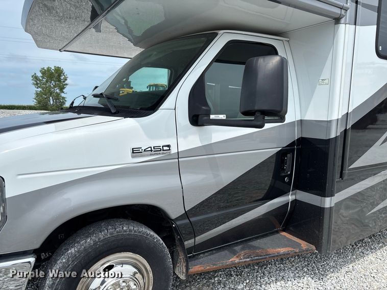 image for item DZ4580 2012 Ford E450 Super Duty Fleetwood Jamboree RV