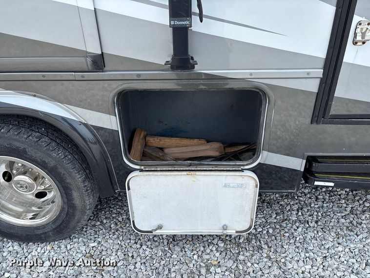 image for item DZ4580 2012 Ford E450 Super Duty Fleetwood Jamboree RV
