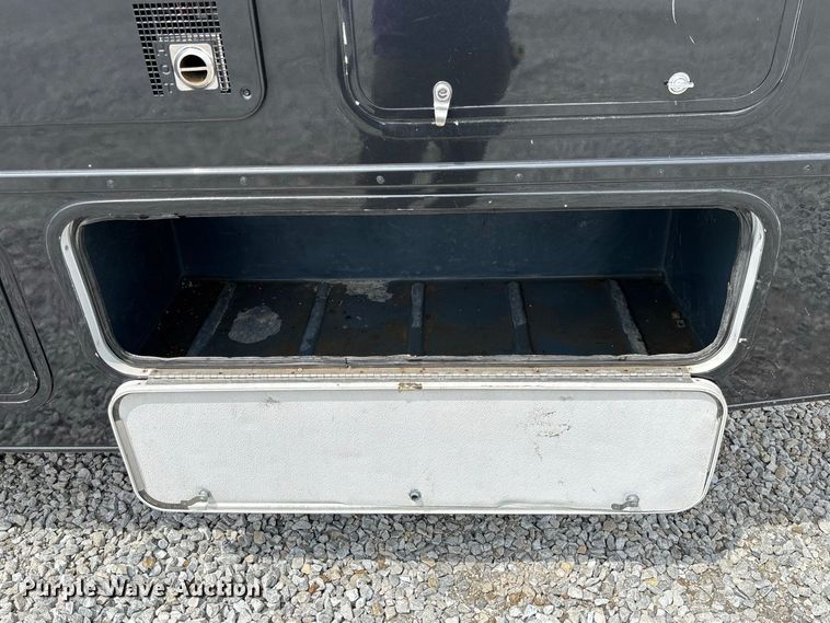 image for item DZ4580 2012 Ford E450 Super Duty Fleetwood Jamboree RV