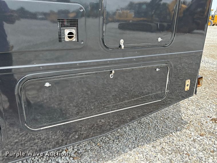 image for item DZ4580 2012 Ford E450 Super Duty Fleetwood Jamboree RV