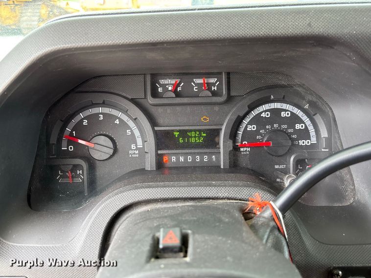 image for item DZ4580 2012 Ford E450 Super Duty Fleetwood Jamboree RV