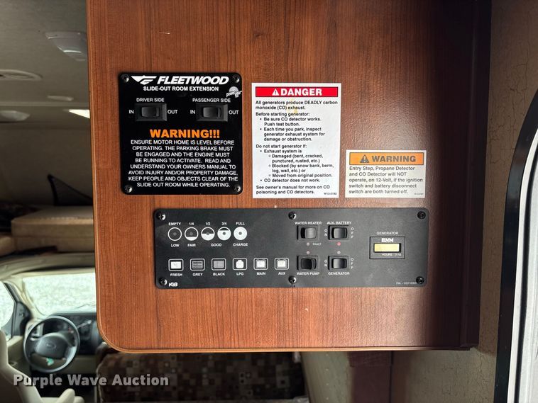 image for item DZ4580 2012 Ford E450 Super Duty Fleetwood Jamboree RV
