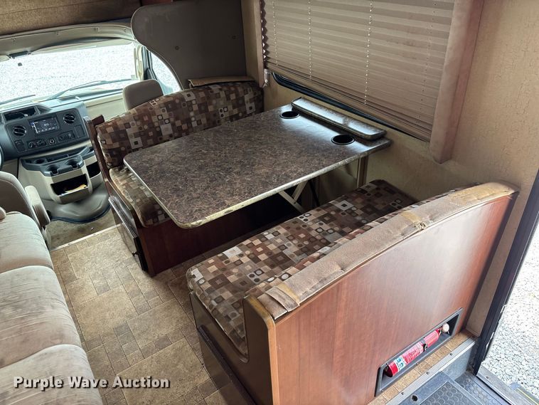 image for item DZ4580 2012 Ford E450 Super Duty Fleetwood Jamboree RV