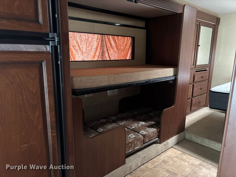 image for item DZ4580 2012 Ford E450 Super Duty Fleetwood Jamboree RV