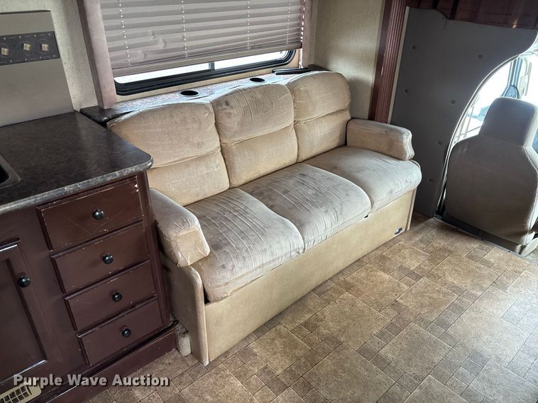 image for item DZ4580 2012 Ford E450 Super Duty Fleetwood Jamboree RV