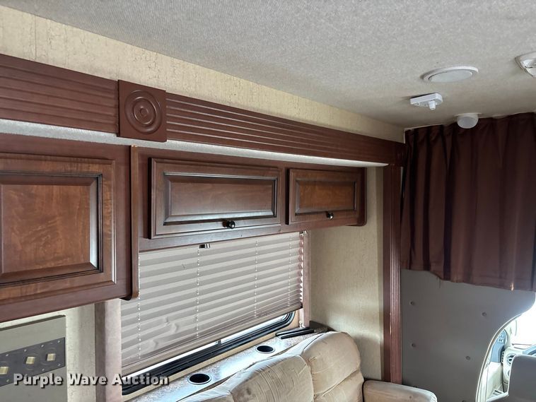 image for item DZ4580 2012 Ford E450 Super Duty Fleetwood Jamboree RV