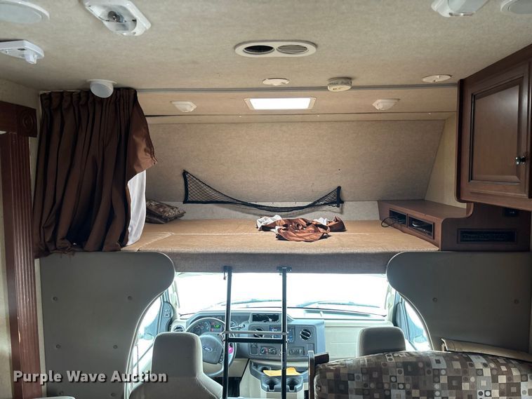 image for item DZ4580 2012 Ford E450 Super Duty Fleetwood Jamboree RV