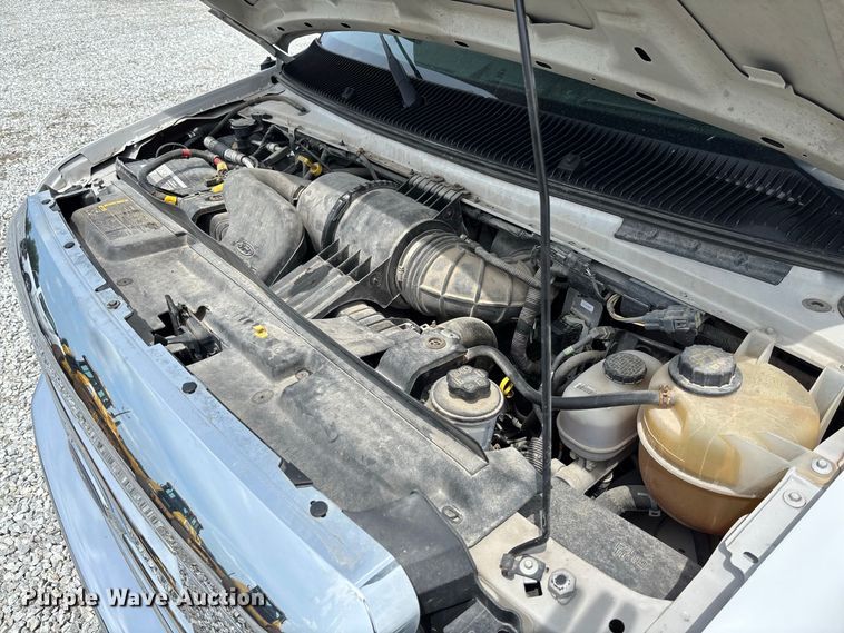 image for item DZ4580 2012 Ford E450 Super Duty Fleetwood Jamboree RV