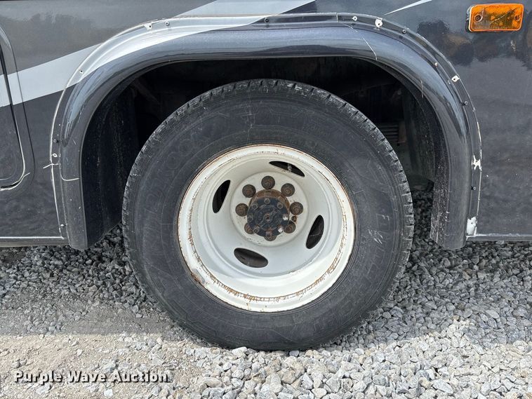 image for item DZ4580 2012 Ford E450 Super Duty Fleetwood Jamboree RV